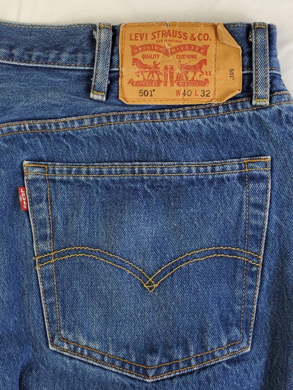 Levis Mens 501 Button Fly Denim Jeans - Size 40 x 32 - GUC - SEE PHOTOS